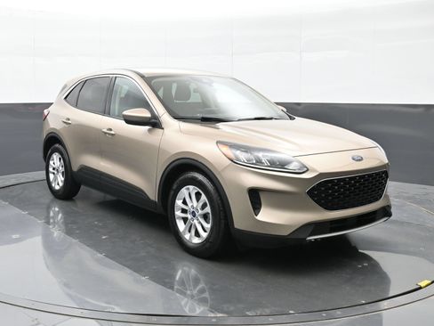 Used 2020 Ford Escape SE FWD image 6