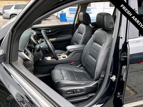 Used 2019 GMC Acadia Denali w/ Technology Package FWD image 19