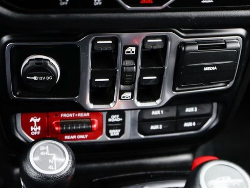 Used 2024 Jeep Gladiator Rubicon w/ Convenience Group image 33