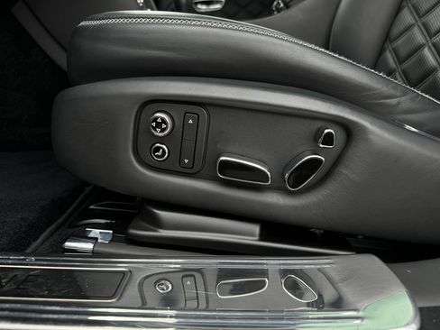 Used 2013 Bentley Mulsanne Mulliner Edition image 44