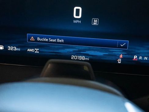 Used 2024 Chevrolet Traverse Z71 w/ Enhanced Driving Package AWD/4WD image 29