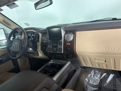 Used 2016 Ford F350 Lariat w/ Chrome Package image 33