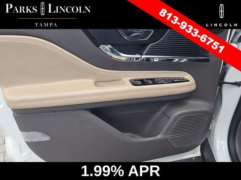 Used 2022 Lincoln Corsair FWD w/ Premium Package image 16