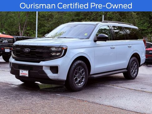 Used 2025 Ford Expedition Active AWD/4WD image 3