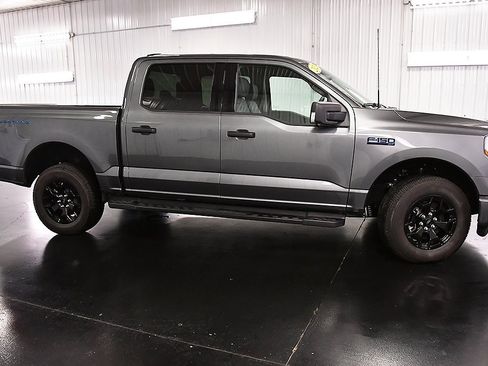 Used 2025 Ford F150 Lightning XLT image 9