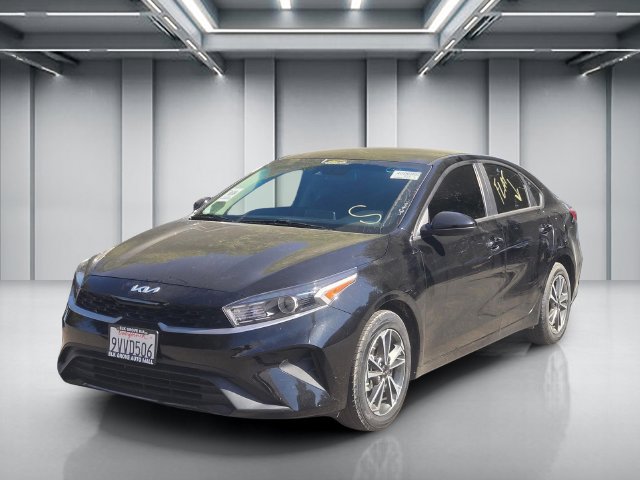 Certified 2023 Kia Forte LXS FWD image 3