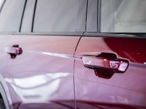 New 2025 Jeep Grand Cherokee Limited w/ Luxury Tech Group II image 17