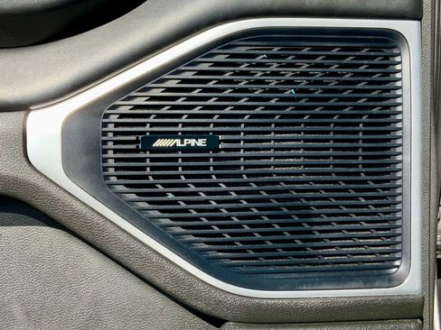 Used 2022 Jeep Wagoneer Series III w/ Flexible Seating Group image 48