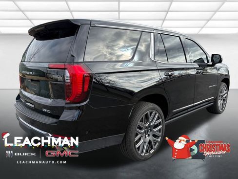 Certified 2025 GMC Yukon Denali Ultimate image 3