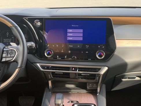 Used 2025 Lexus RX 350 Premium w/ Accessory Package (Z1) image 31