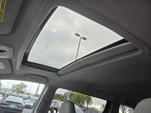 Certified 2020 Toyota Sienna XLE FWD image 16