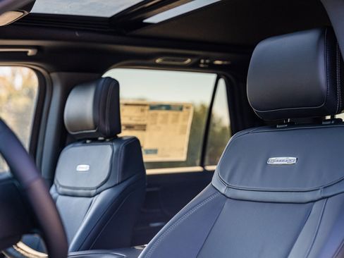 New 2025 Ford Expedition Platinum w/ Stealth Appearance Package image 17