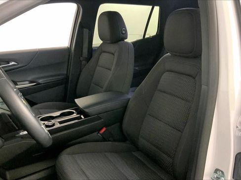 Used 2026 Chevrolet Equinox LT FWD image 24