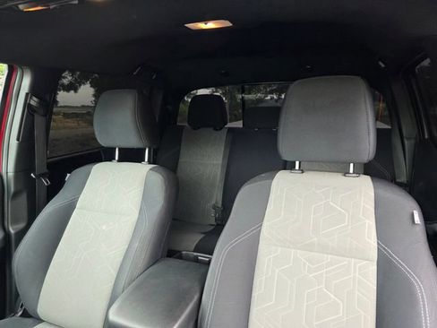 Used 2022 Toyota Tacoma TRD Sport w/ Technology Package AWD/4WD image 31