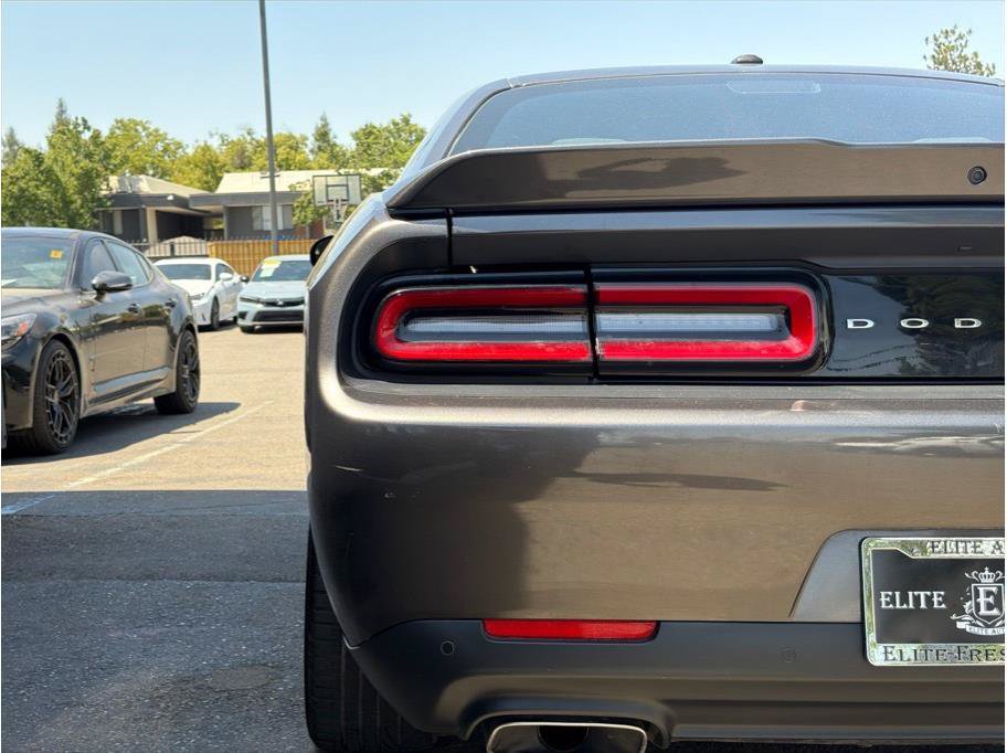 Used 2019 Dodge Challenger R/T RWD image 32