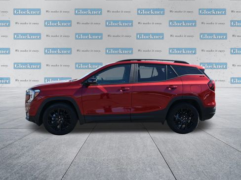 Used 2023 GMC Terrain SLE w/ Driver Convenience Package FWD image 10