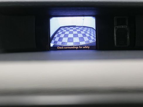 Used 2014 Toyota Sienna XLE FWD image 27