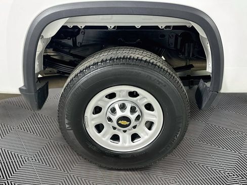 Used 2025 Chevrolet Silverado 3500 W/T w/ WT/CX Safety Package AWD/4WD image 29