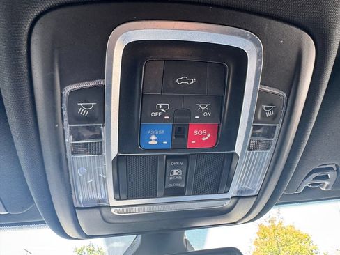 Used 2022 RAM 3500 Laramie AWD/4WD image 28