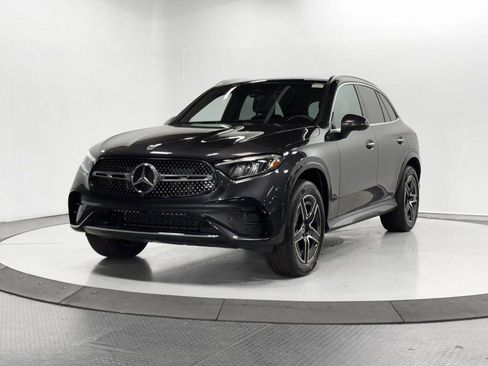 Used 2025 Mercedes-Benz GLC 350e 4MATIC w/ AMG Line image 3