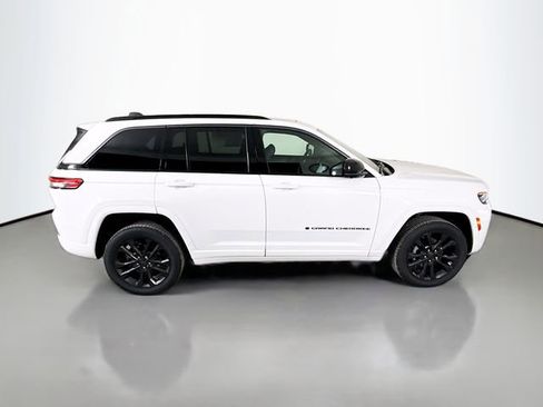 New 2026 Jeep Grand Cherokee Limited AWD/4WD image 8