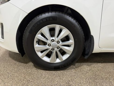 Used 2016 Kia Sedona LX FWD image 58