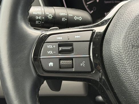 Used 2024 Honda Pilot Touring image 14