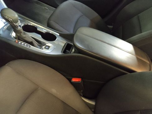 Used 2023 Chevrolet Malibu LT FWD image 26