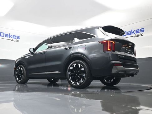 Certified 2025 Kia Sorento SX image 46