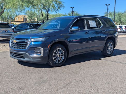 Used 2023 Chevrolet Traverse LT image 6