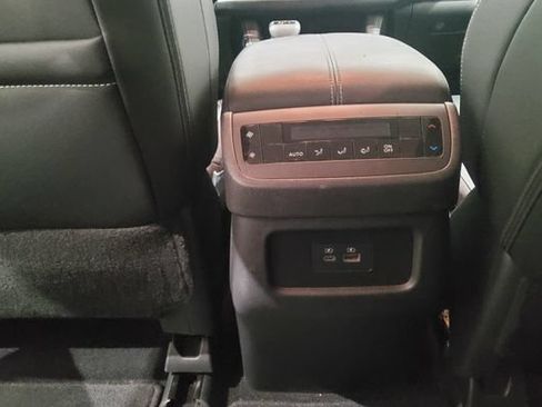 Used 2025 Nissan Pathfinder SL AWD/4WD image 25