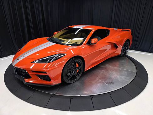 Used 2020 Chevrolet Corvette Stingray Premium Cpe w/ 3LT Preferred Equipment Group RWD image 10