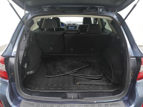 Used 2016 Subaru Outback 2.5i Limited image 9