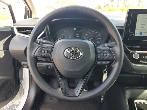 Used 2025 Toyota Corolla LE image 25
