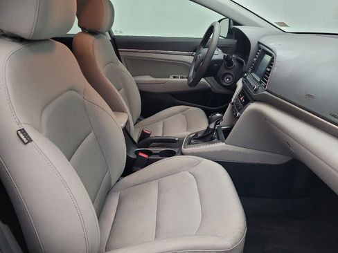 Used 2017 Hyundai Elantra SE image 21