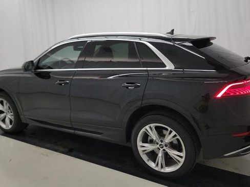 Used 2023 Audi Q8 Premium w/ Convenience Package image 5