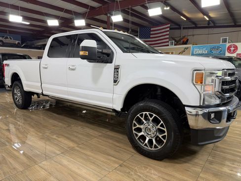Used 2020 Ford F250 Lariat w/ Lariat Ultimate Package AWD/4WD image 3