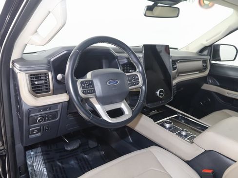 Used 2022 Ford Expedition Limited image 27