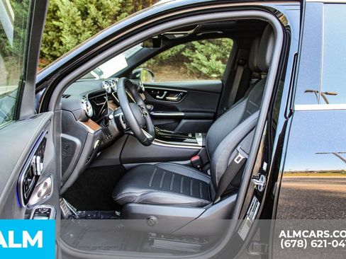 Used 2025 Mercedes-Benz GLC 300 4MATIC w/ AMG Line image 17