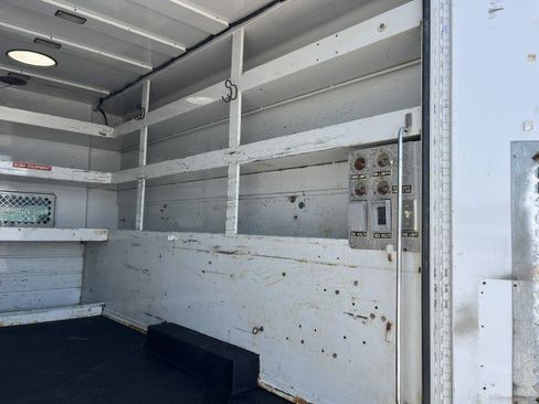 Used 2012 Ford F550 2WD Regular Cab Super Duty w/ Payload Upgrade Pkg image 13