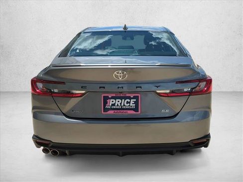 Used 2025 Toyota Camry SE w/ Convenience Package FWD image 7