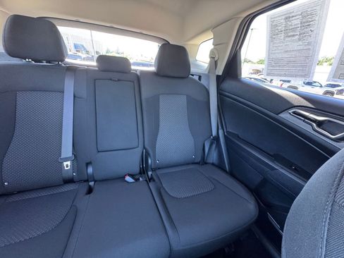 Used 2025 Kia Sportage LX image 36