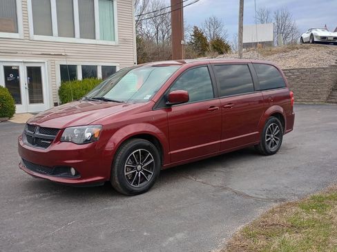 Used 2018 Dodge Grand Caravan SXT w/ Driver Convenience Group image 1