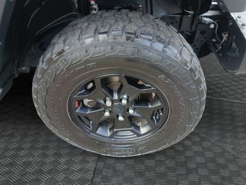 Used 2020 Jeep Gladiator Rubicon image 23