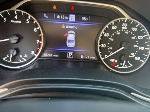 Used 2023 Nissan Maxima Platinum w/ Sport Mat Group FWD image 5