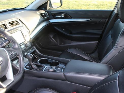Used 2023 Nissan Maxima SL image 12