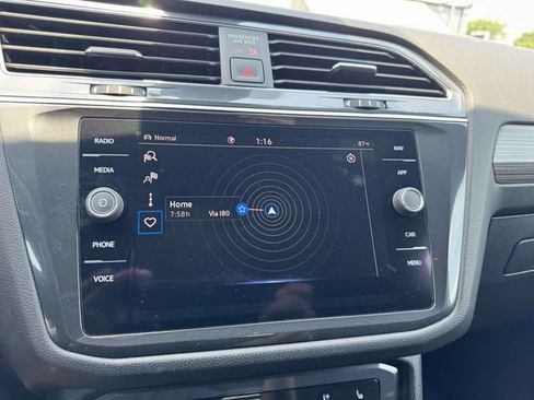 Used 2022 Volkswagen Tiguan SEL R-Line AWD/4WD image 30