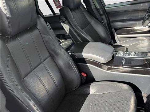 Used 2017 Land Rover Range Rover Supercharged AWD/4WD image 19