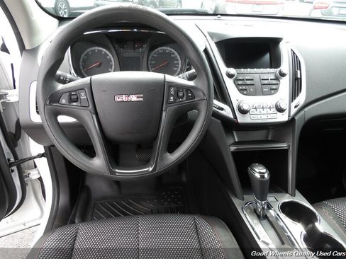 Used 2017 GMC Terrain SLE AWD/4WD image 13