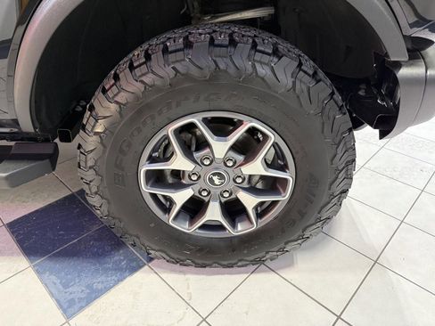 Used 2023 Ford Bronco Badlands image 42